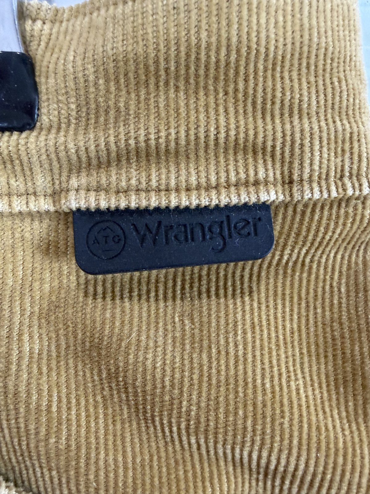 Wrangler ATG All Terrain Gear Corduroy Utility Shorts Mustard Brown Women's 10