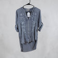 Solitaire Embroidered Chambray Tunic Blouse Women’s Medium Blue Roll Tab Sleeve