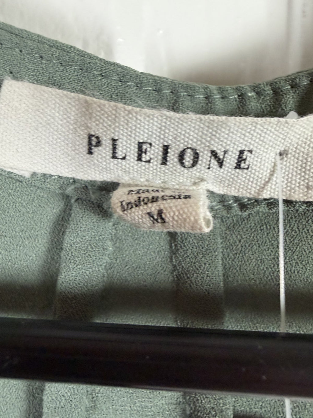 Pleione Sleeveless Scoop Neck Blouse Sage Green Relaxed Fit Size Medium