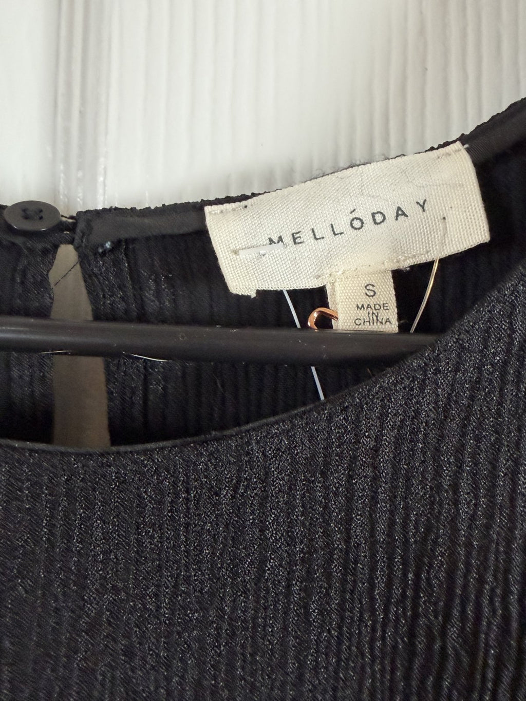 Melloday Textured Pleated Short Sleeve Blouse Black Size Small NWT