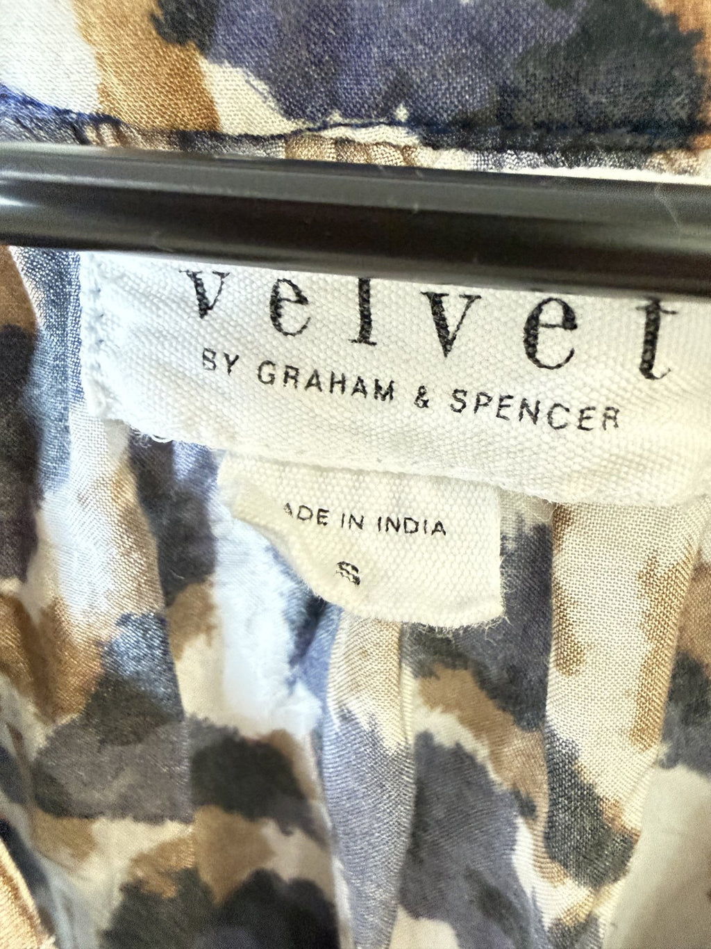 Velvet by Graham & Spencer Abstract Animal Print Blouse Size Small