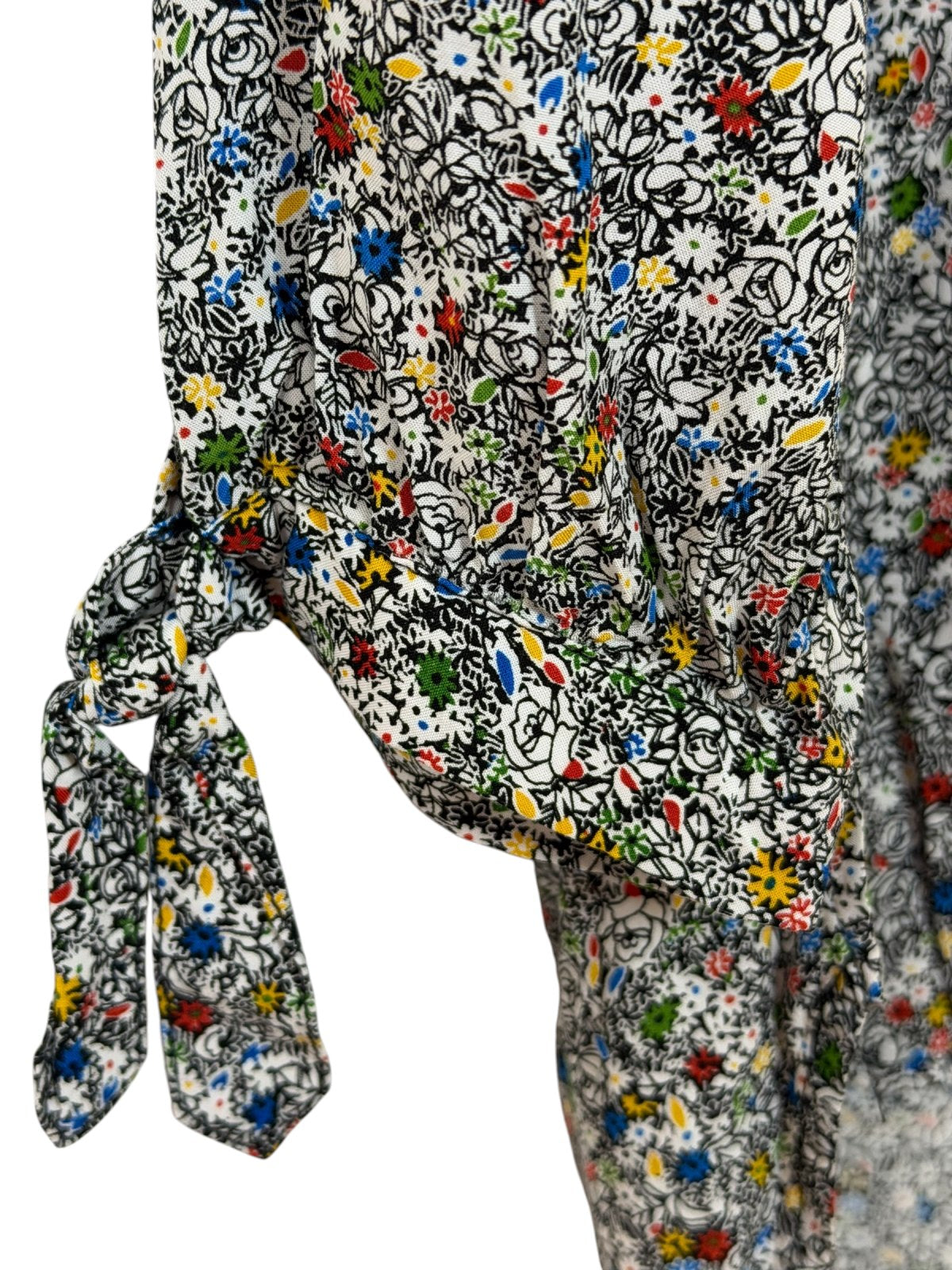 Jane & Delancey Floral Tie Sleeve Blouse Size Medium
