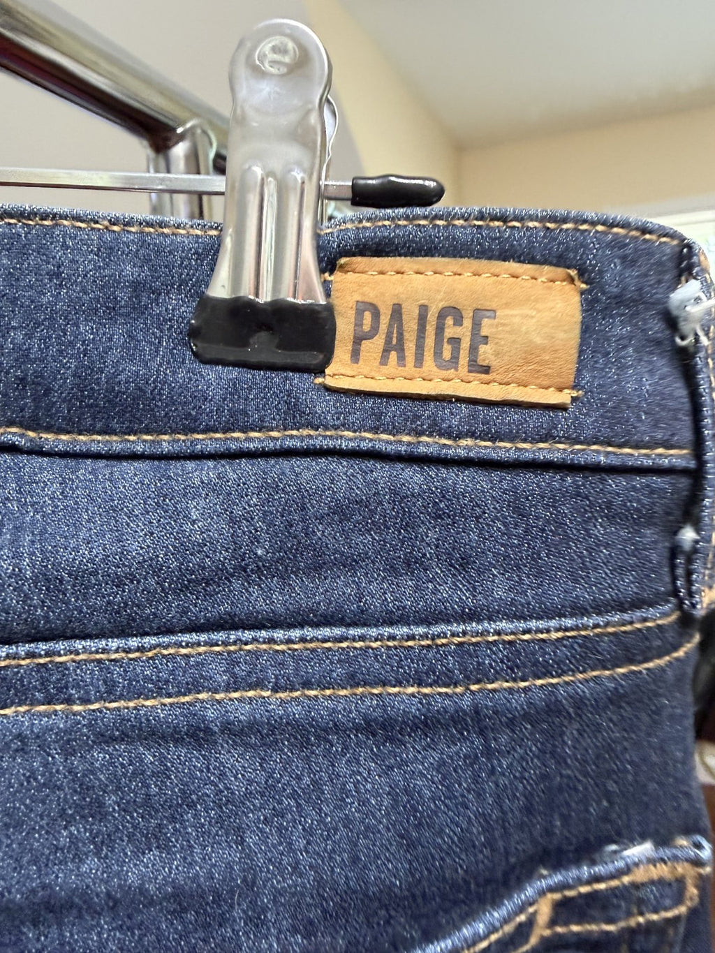 PAIGE Skyline Straight Ingrid Dark Wash Stretch Jeans Women's Size 26 Made in USA
