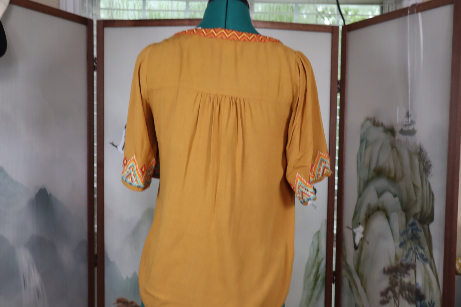 Savannah Jane Mustard Embroidered Boho Tunic Top Small 100% Rayon